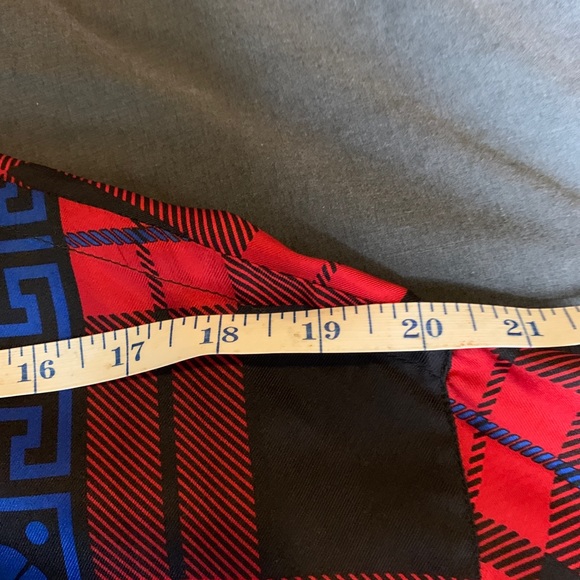 Beautiful Vintage Versace Silk Shirt - Picture 8 of 12